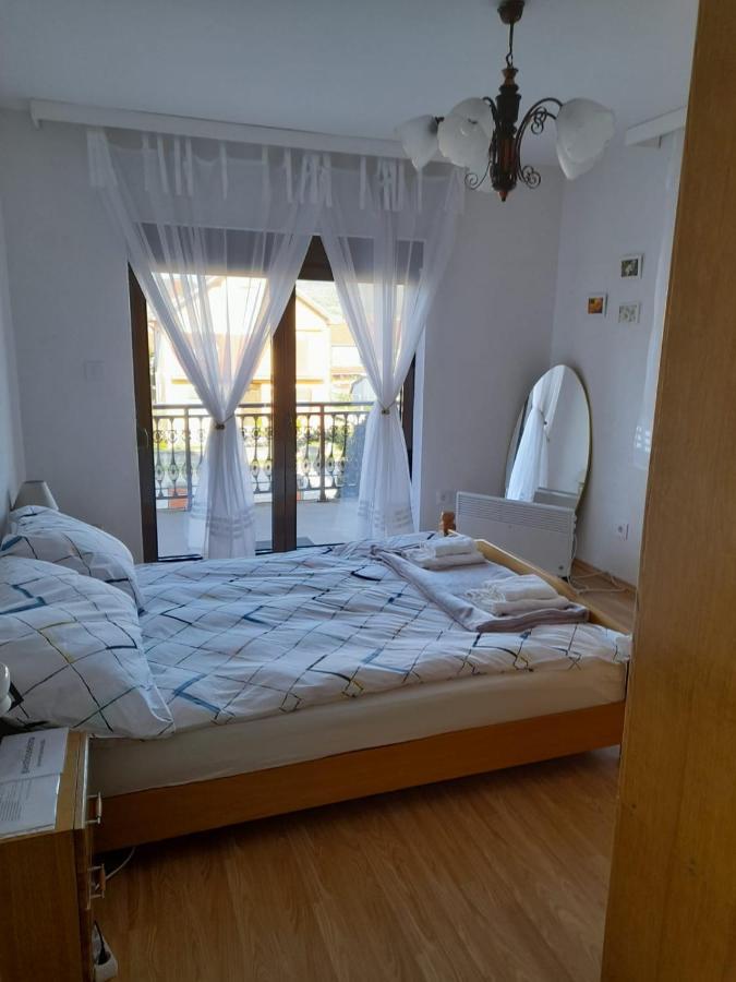 Guest House Lona Golubac Exterior photo