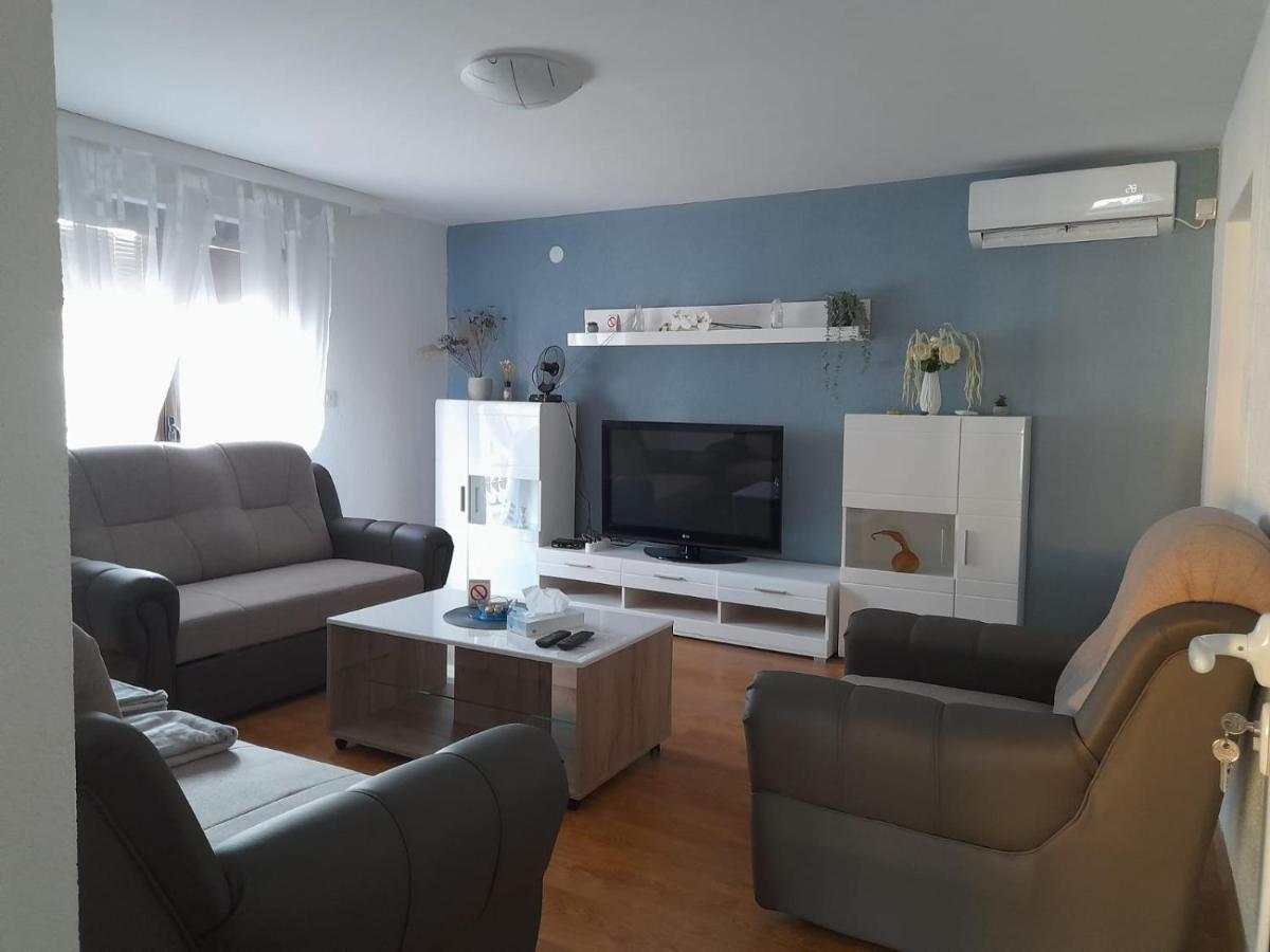 Guest House Lona Golubac Exterior photo