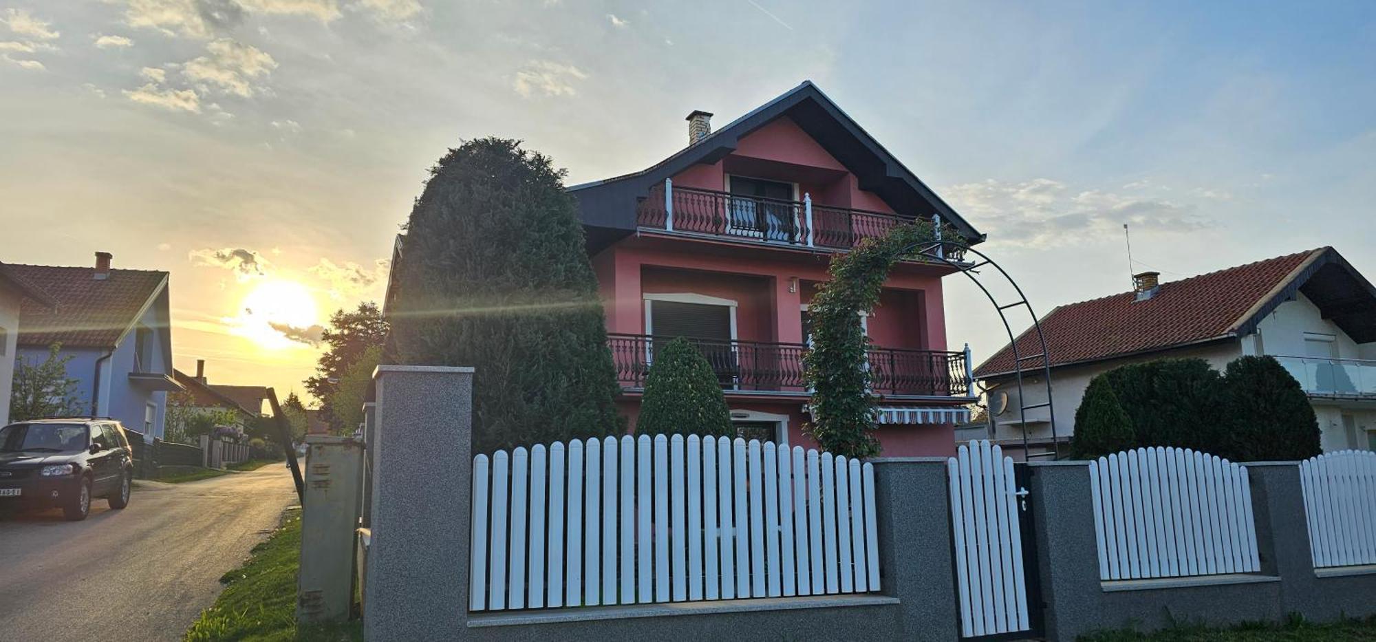 Guest House Lona Golubac Exterior photo